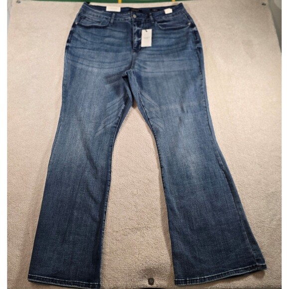 Judy Blue JB82288-JS MD Sz 20W High-Waisted Flared Jeans Medium Wash - Picture 1 of 7